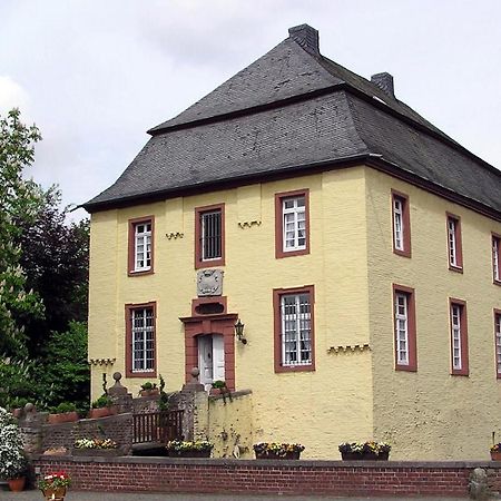 Charmante Ferienwohnungen Auf Reitstall Wasserburg Anstel - Ein Ort Zum Wohlfuehlen Und Entspannen Rommerskirchen Екстер'єр фото